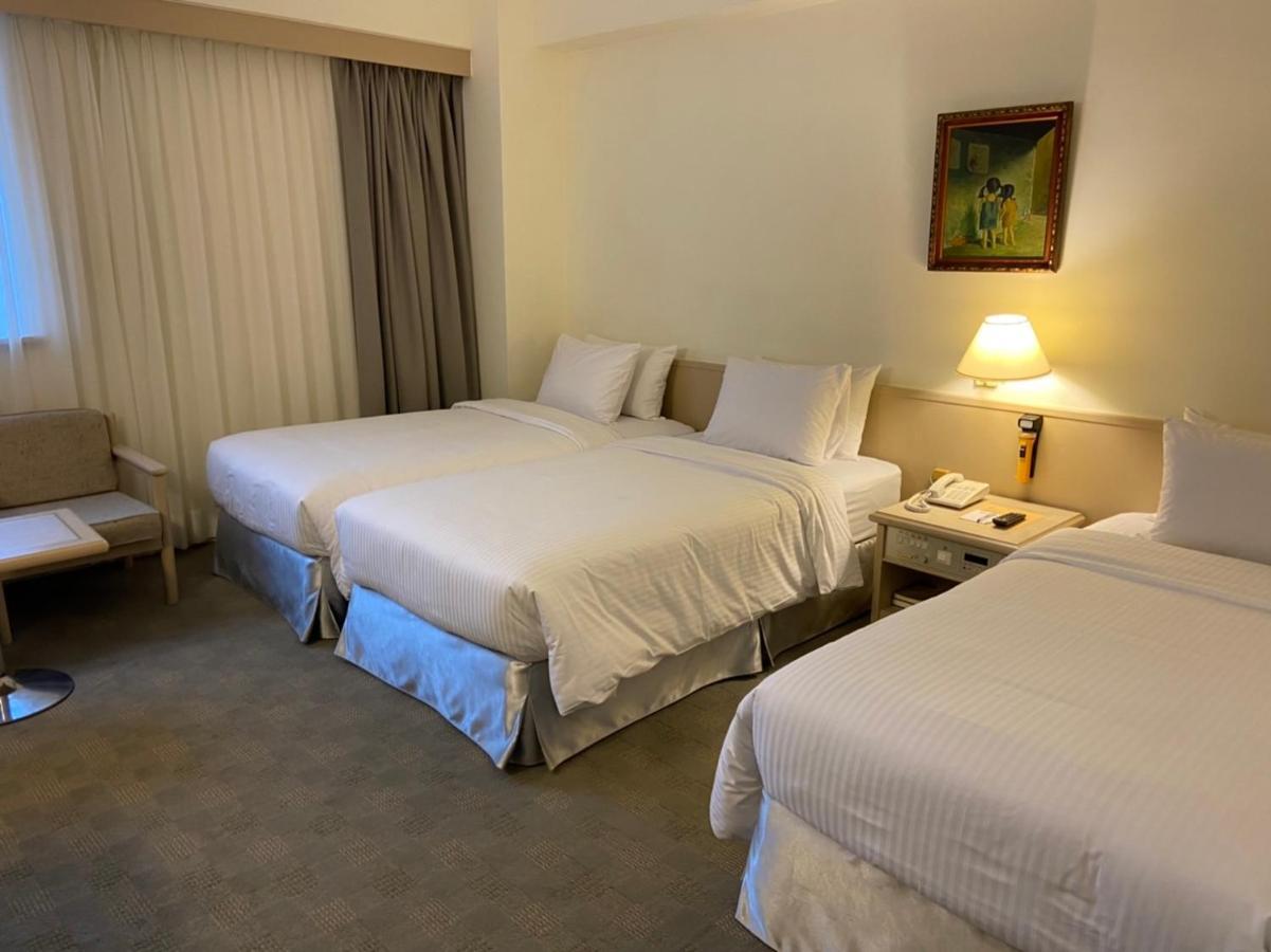 Emperor Hotel Taipei Bagian luar foto