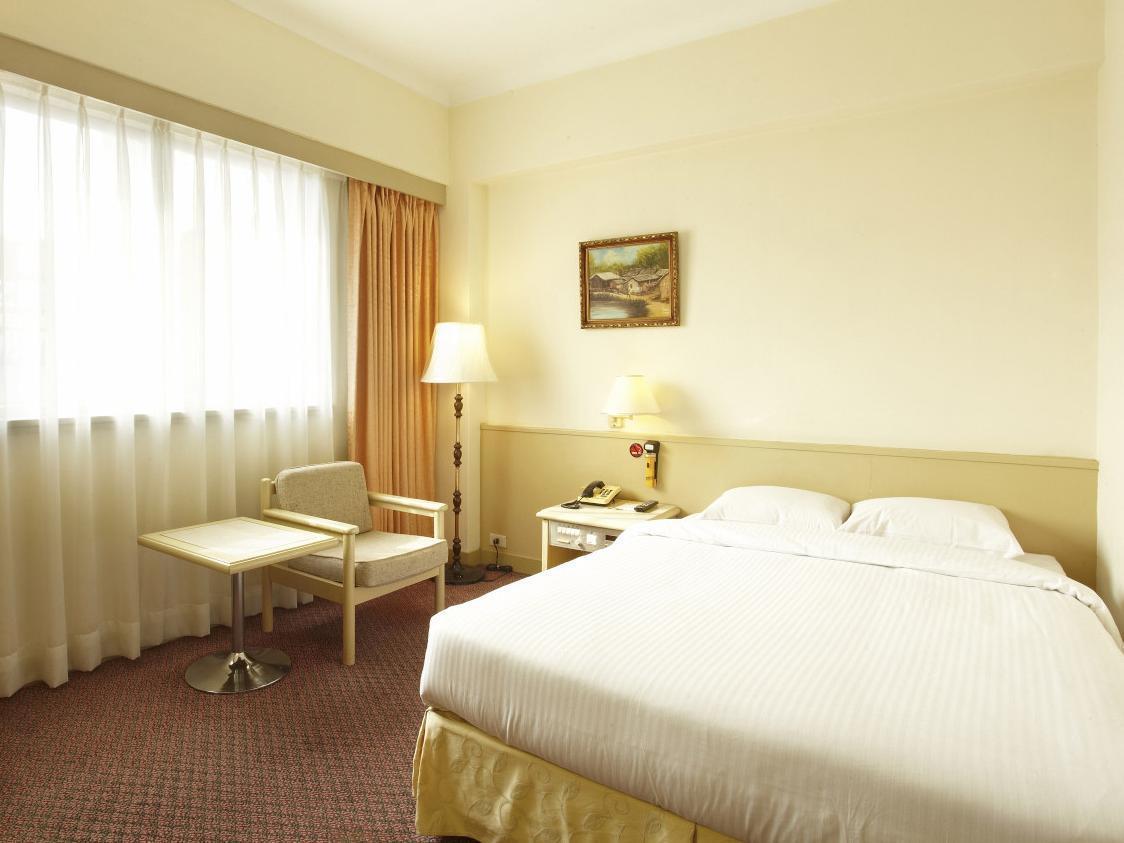 Emperor Hotel Taipei Bagian luar foto