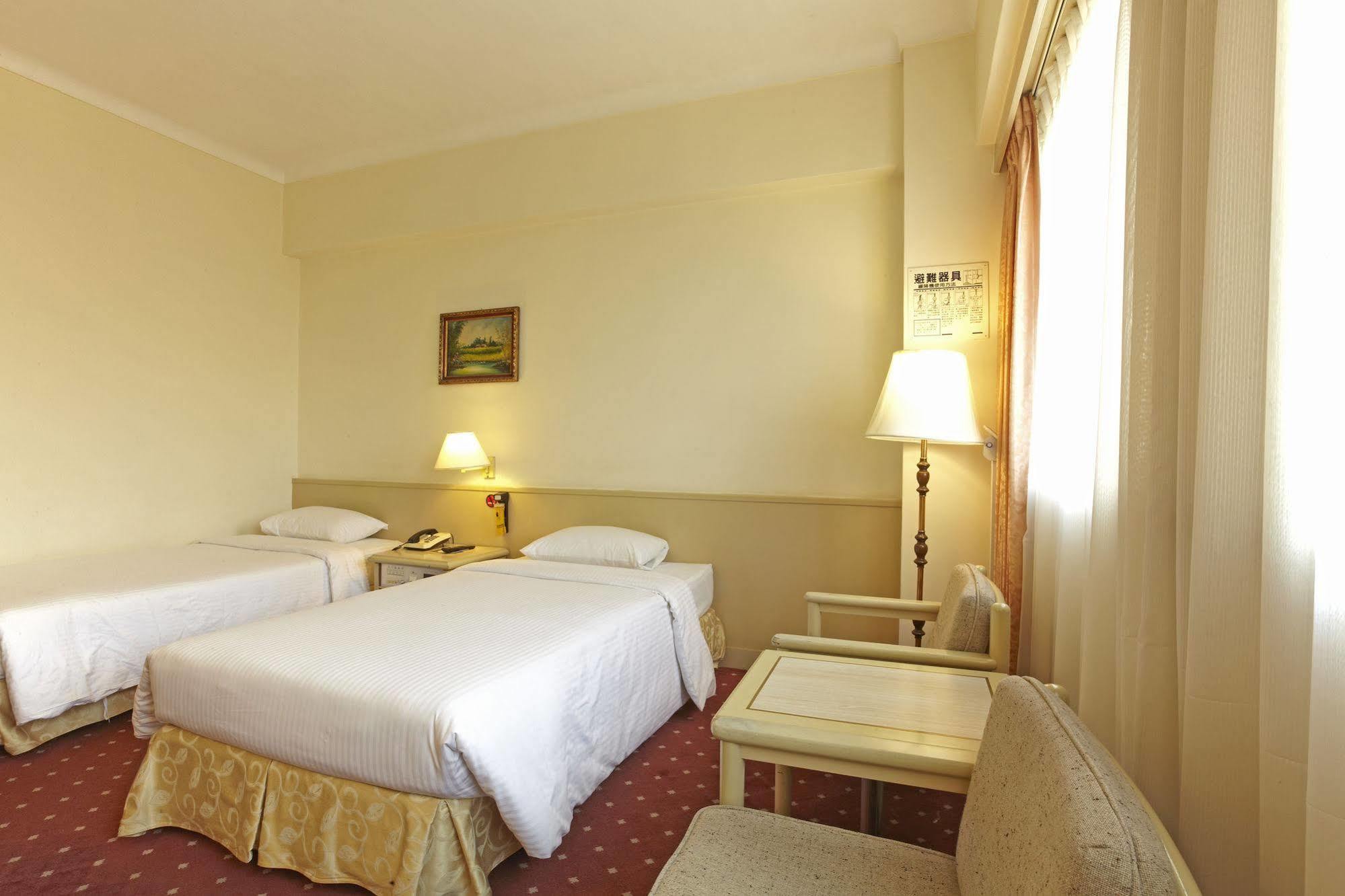 Emperor Hotel Taipei Bagian luar foto