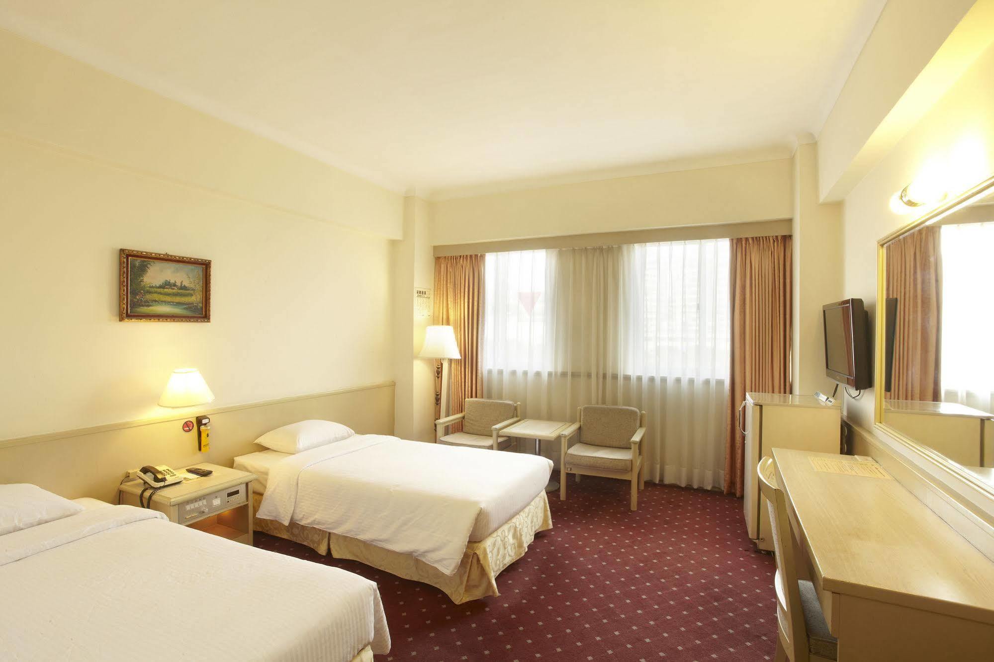 Emperor Hotel Taipei Bagian luar foto