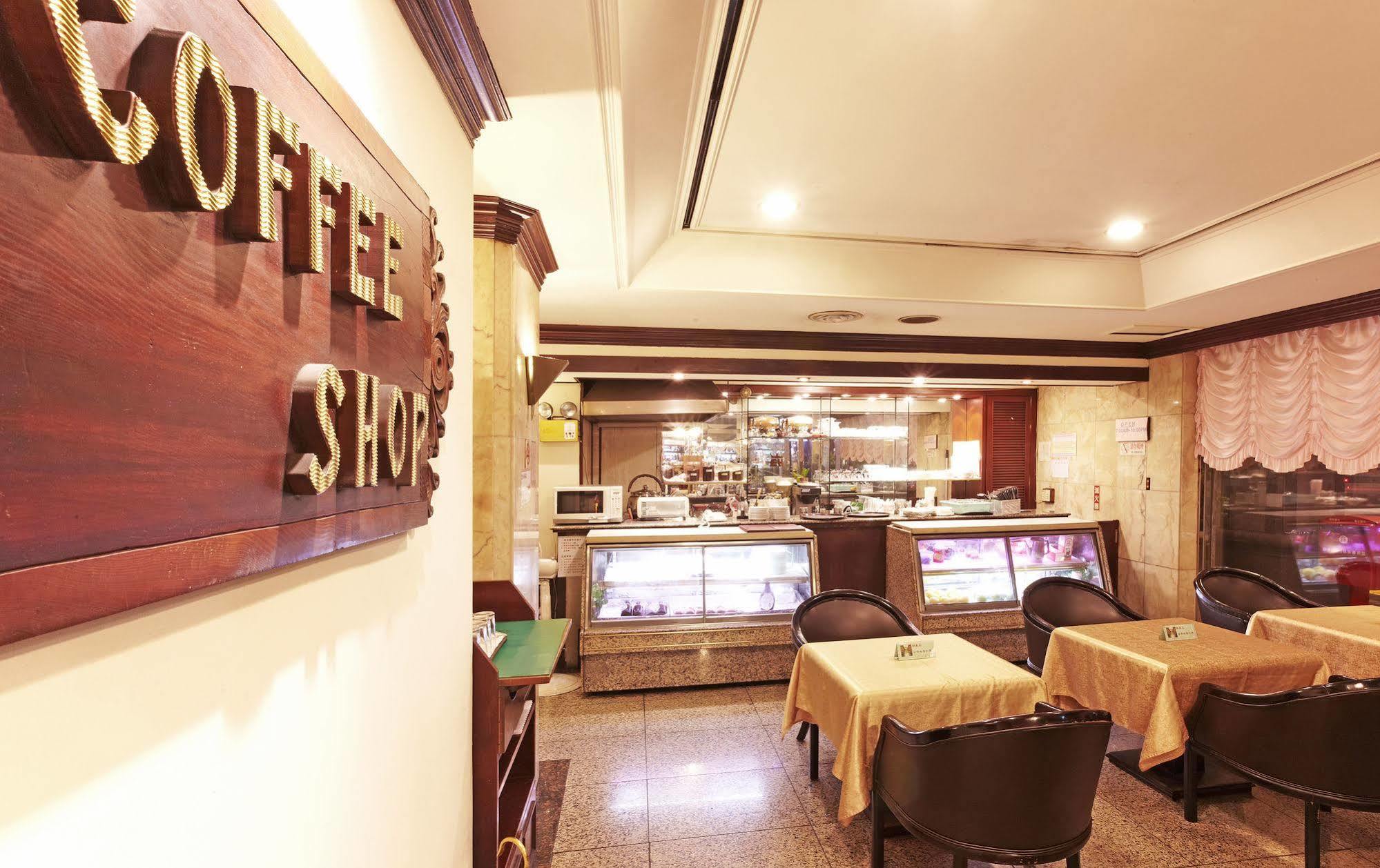 Emperor Hotel Taipei Bagian luar foto